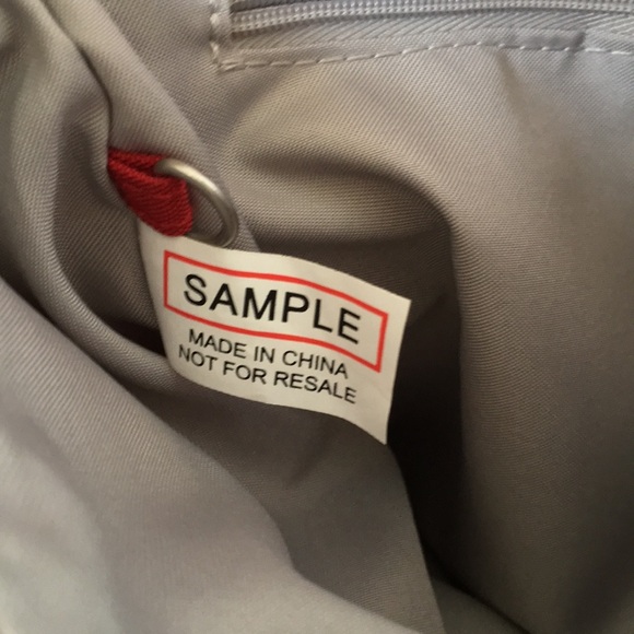 SAMPLE Baggallini Crossbody Bag Nylon Travel Red - Picture 10 of 10